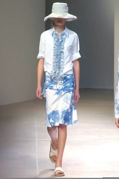 Look 2